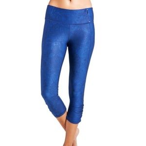 Calia Essential Printed Navy Scroll Capris